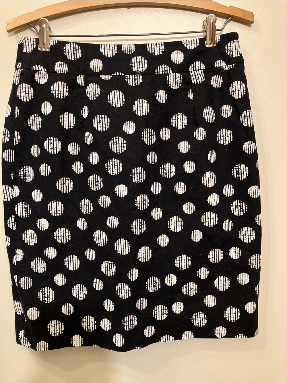 Black and White Polka Dot Pencil Skirt